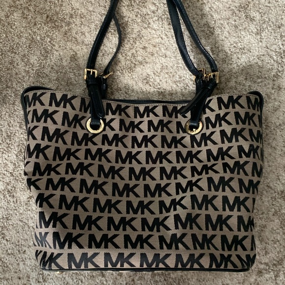 Michael Kors handbag - Picture 3 of 5